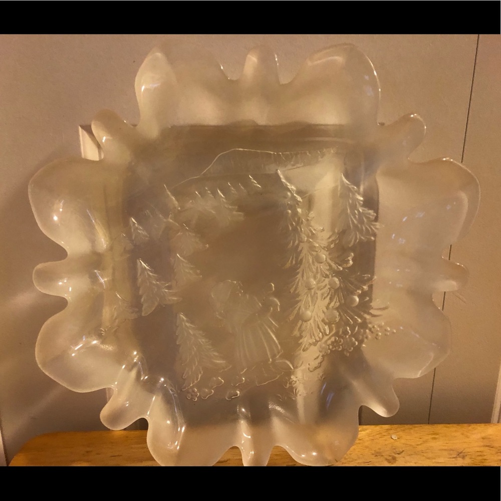 Mikasa Snow Scene Dish
